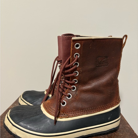 Sorel Women's Brown and Black Snow Boots - Picture 1 of 3